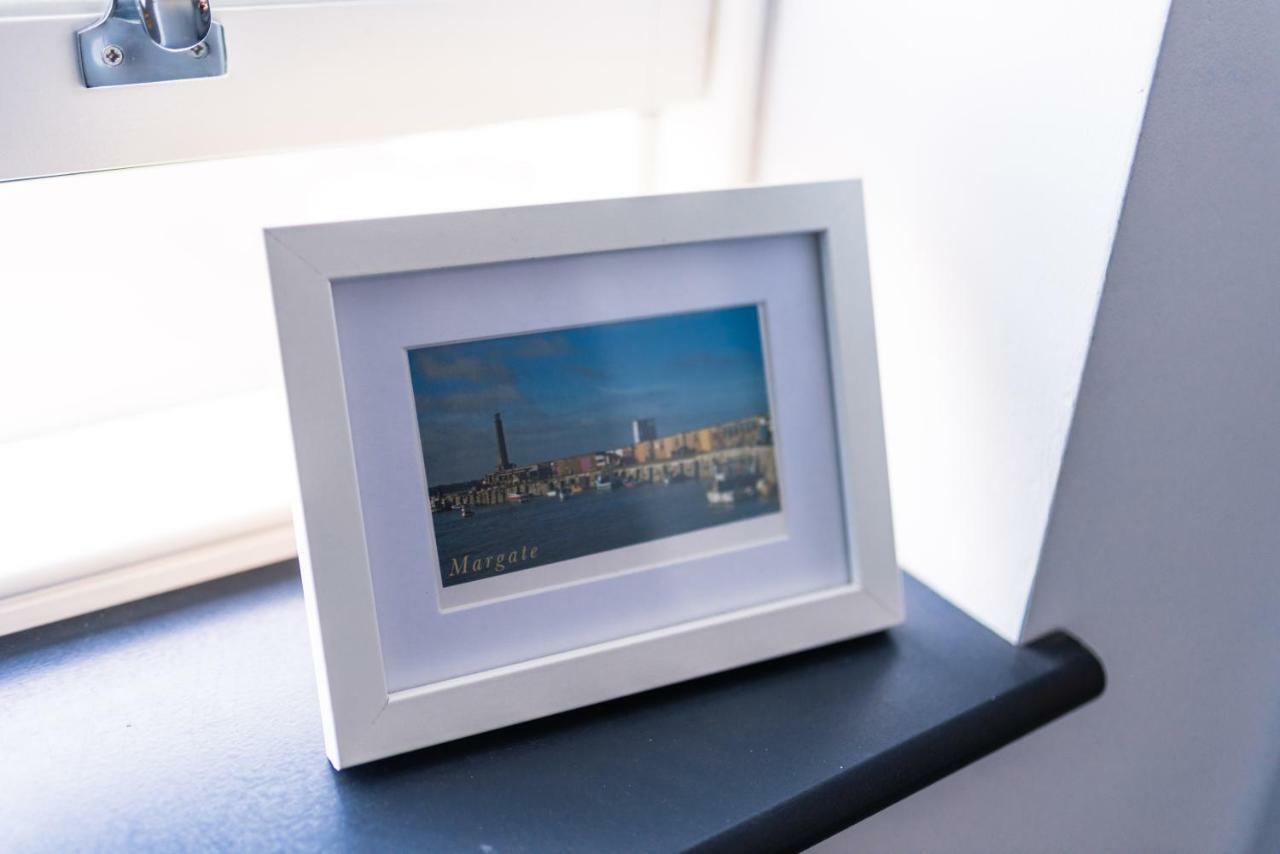 The Sunset Apartment - Margate Beach - By Goldex Coastal Breaks Εξωτερικό φωτογραφία
